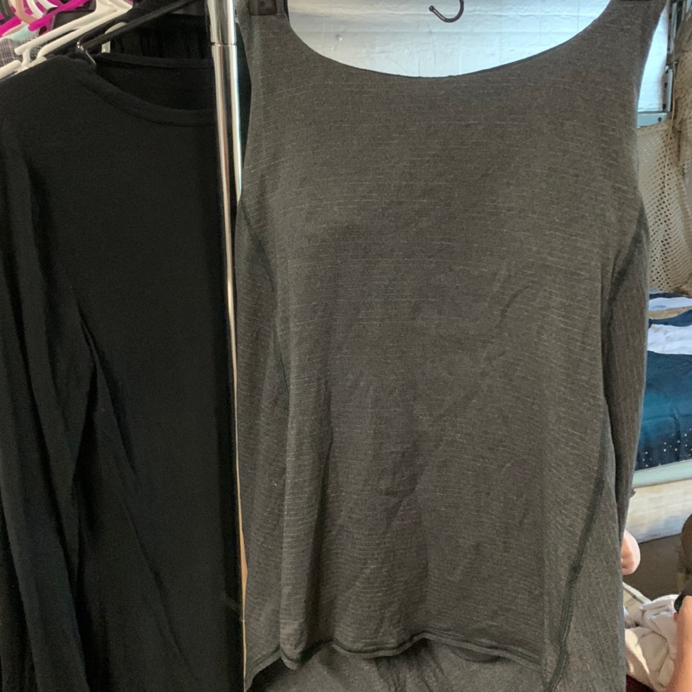 Lululemon ladies workout tank with built in sports bra